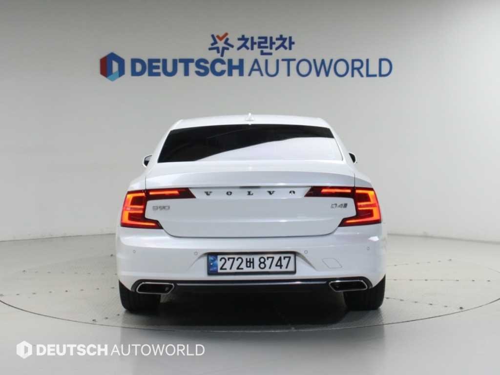 볼보 S90 D5 AWD 인스크립션 이미지 4