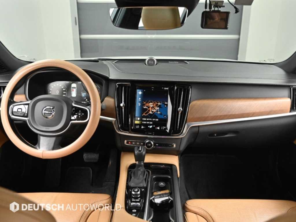 볼보 S90 D5 AWD 인스크립션 이미지 7