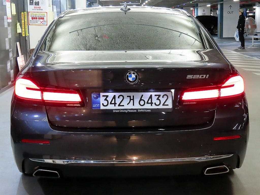 BMW 5시리즈 5시리즈 (G30) 520i 럭셔리 이미지 5