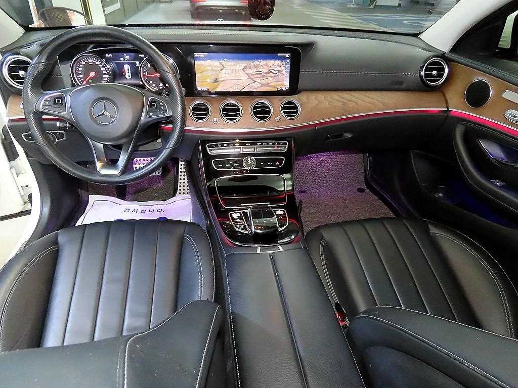 벤츠 E 클래스 E-클래스 W213 E220d 익스클루시브 이미지 10