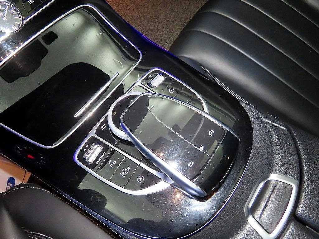 벤츠 E 클래스 E-클래스 W213 E220d 익스클루시브 이미지 13