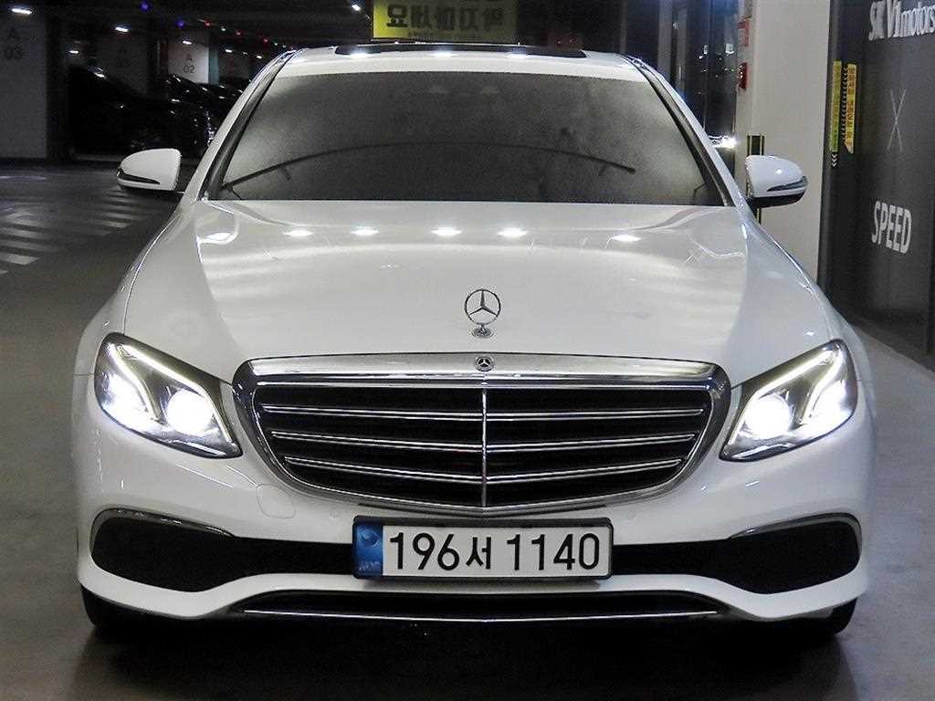 벤츠 E 클래스 E-클래스 W213 E220d 익스클루시브 이미지 2