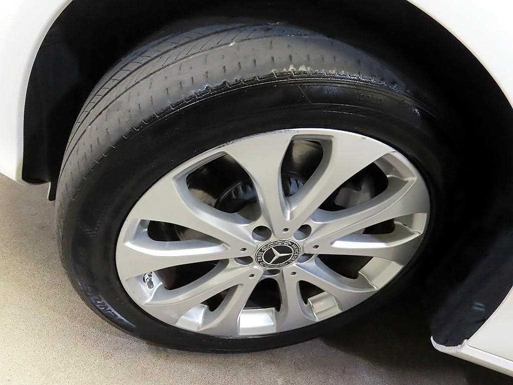 벤츠 E 클래스 E-클래스 W213 E220d 익스클루시브 이미지 20