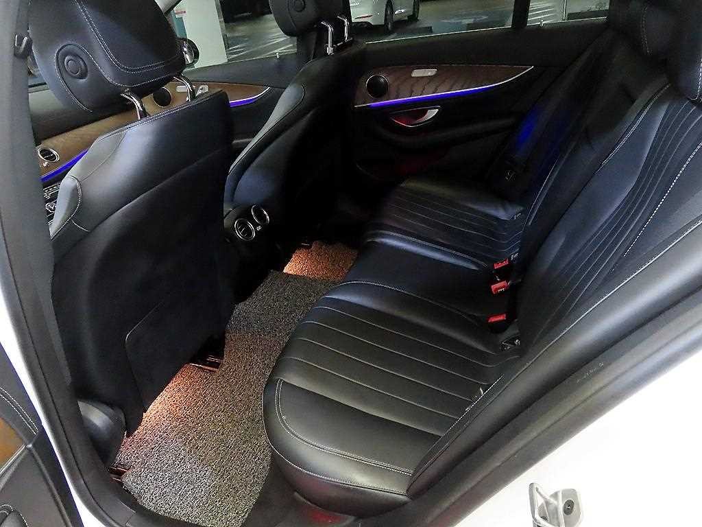 벤츠 E 클래스 E-클래스 W213 E220d 익스클루시브 이미지 7