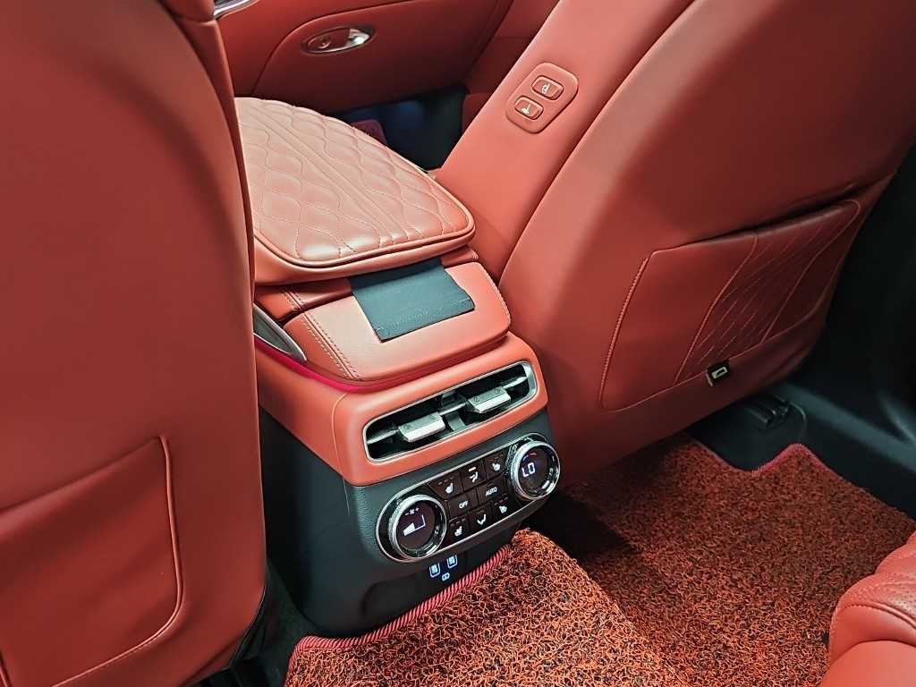 제네시스 GV70 2.5T 가솔린 AWD 스포츠 이미지 13