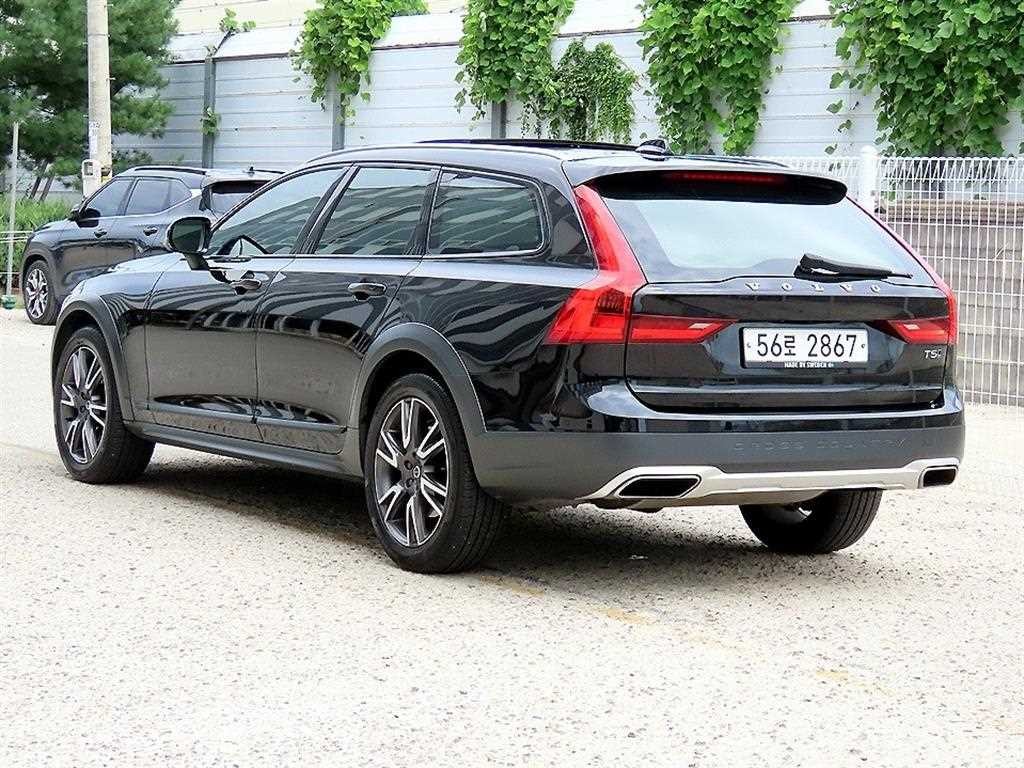 볼보 V90 V90 크로스컨트리 T5 프로 AWD 이미지 3