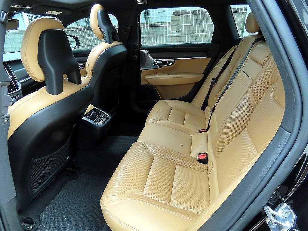 볼보 V90 V90 크로스컨트리 T5 프로 AWD 이미지 6
