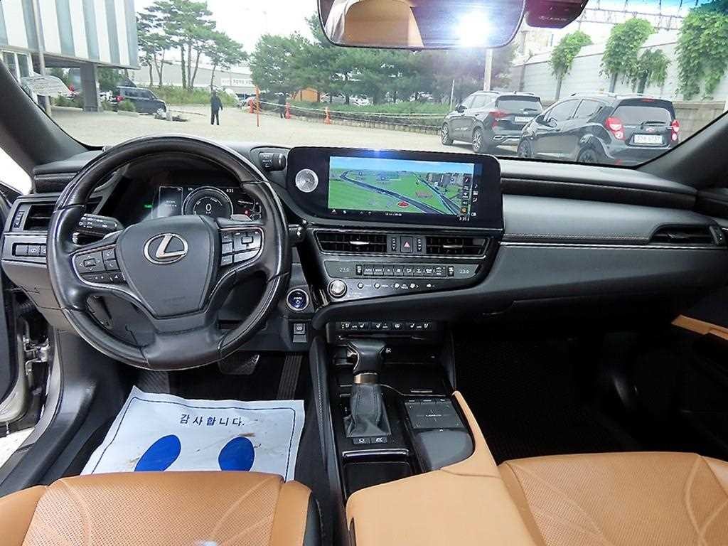 렉서스 ES ES300h 7세대 이그제큐티브 이미지 7