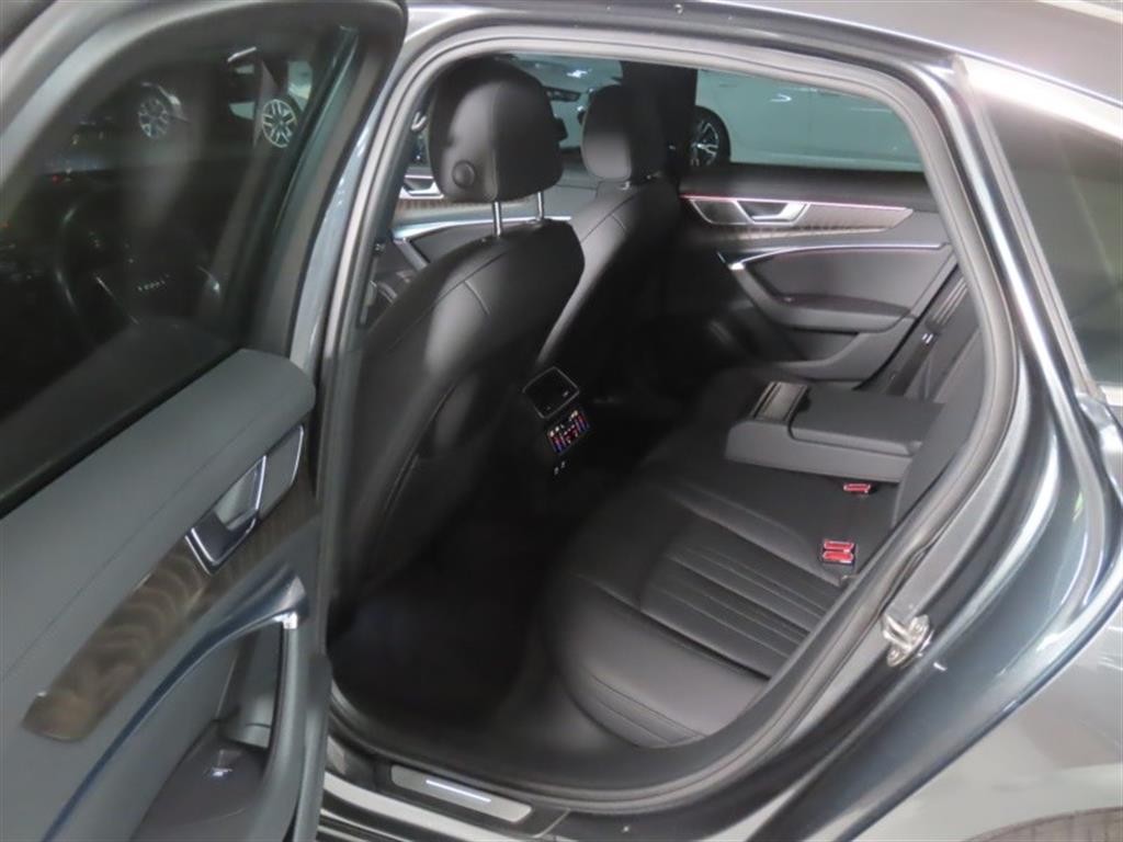 아우디 A6 A6 (C8) 45 TFSI 콰트로 프리미엄 이미지 14