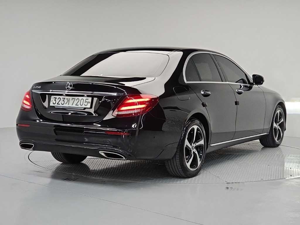 벤츠 E 클래스 E-클래스 W213 E250 아방가르드 이미지 4