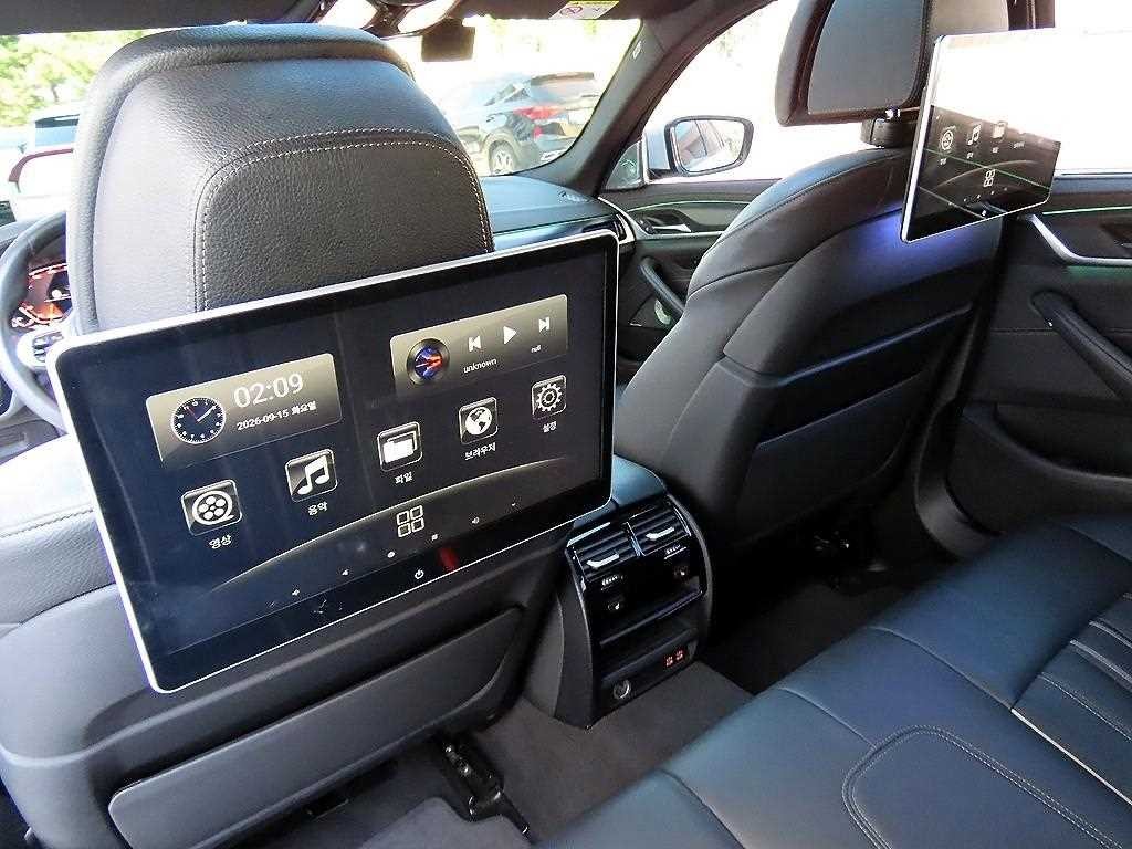 BMW 5시리즈 5시리즈 (G30) 520i M 스포츠 이미지 16
