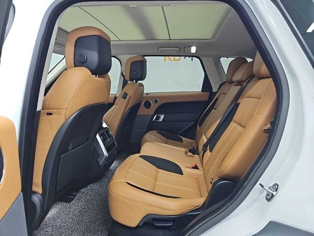 랜드로버 레인지로버 스포츠 레인지로버 스포츠 2세대 3.0 D300 HSE 다이나믹 이미지 12