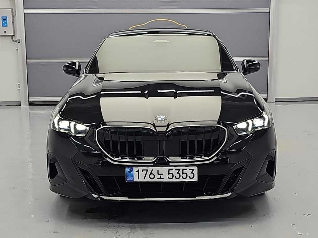 BMW 5시리즈 5시리즈 (G60) 520i M 스포츠 이미지 2