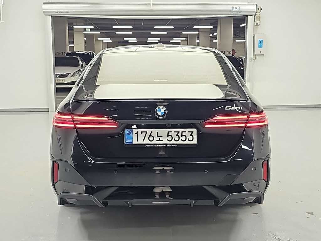 BMW 5시리즈 5시리즈 (G60) 520i M 스포츠 이미지 3