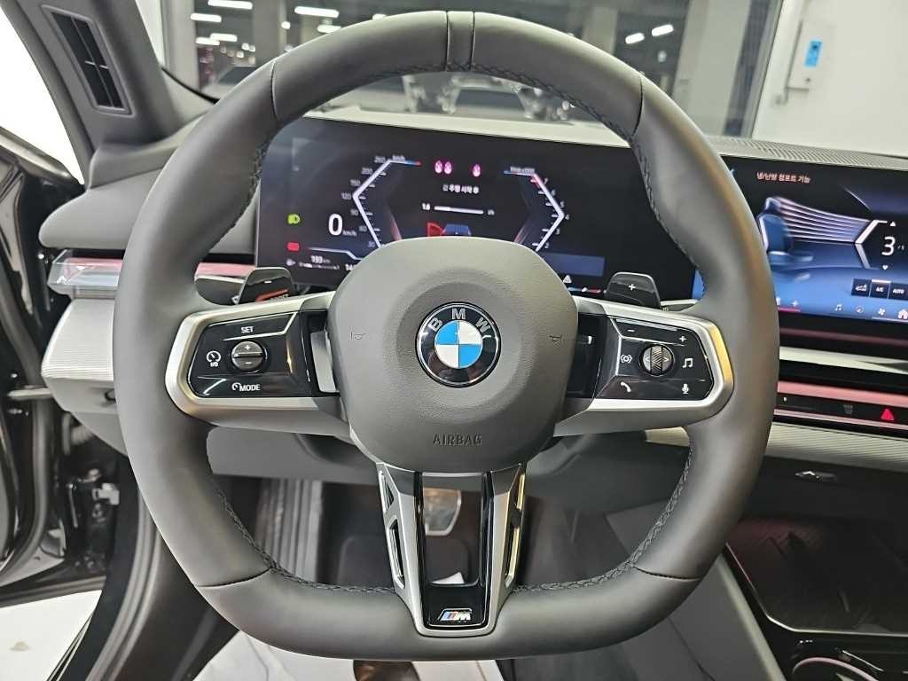 BMW 5시리즈 5시리즈 (G60) 520i M 스포츠 이미지 8