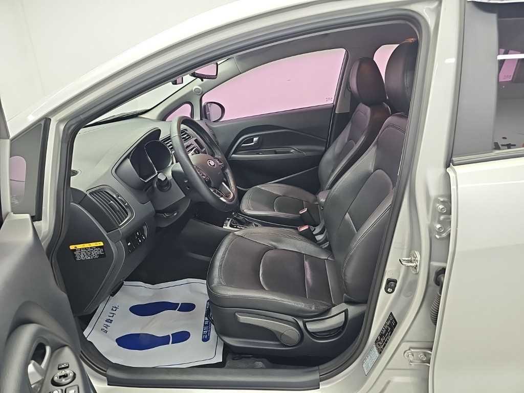 기아 프라이드 올뉴프라이드 4DR 1.6GDI 럭셔리 ECO PLUS 이미지 11