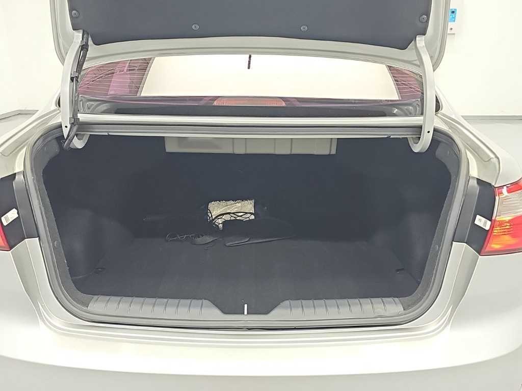 기아 프라이드 올뉴프라이드 4DR 1.6GDI 럭셔리 ECO PLUS 이미지 17