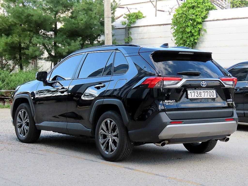 토요타 라브4 RAV4(5세대) 2.5 4WD 하이브리드 LTD 이미지 3