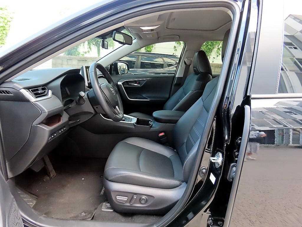토요타 라브4 RAV4(5세대) 2.5 4WD 하이브리드 LTD 이미지 5