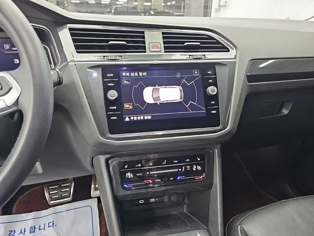 폭스바겐 티구안 티구안(2세대) 2.0 TDI 프리미엄 4모션 이미지 10
