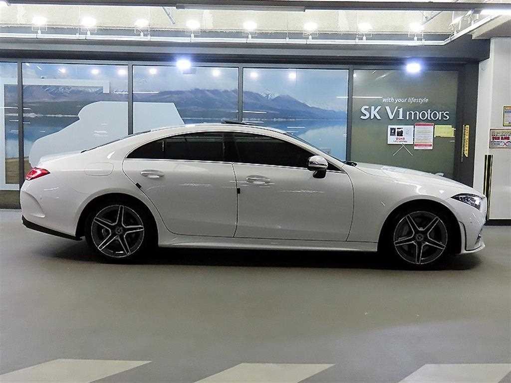 벤츠 CLS 클래스 CLS클래스 C257 CLS 300d AMG Line 이미지 3