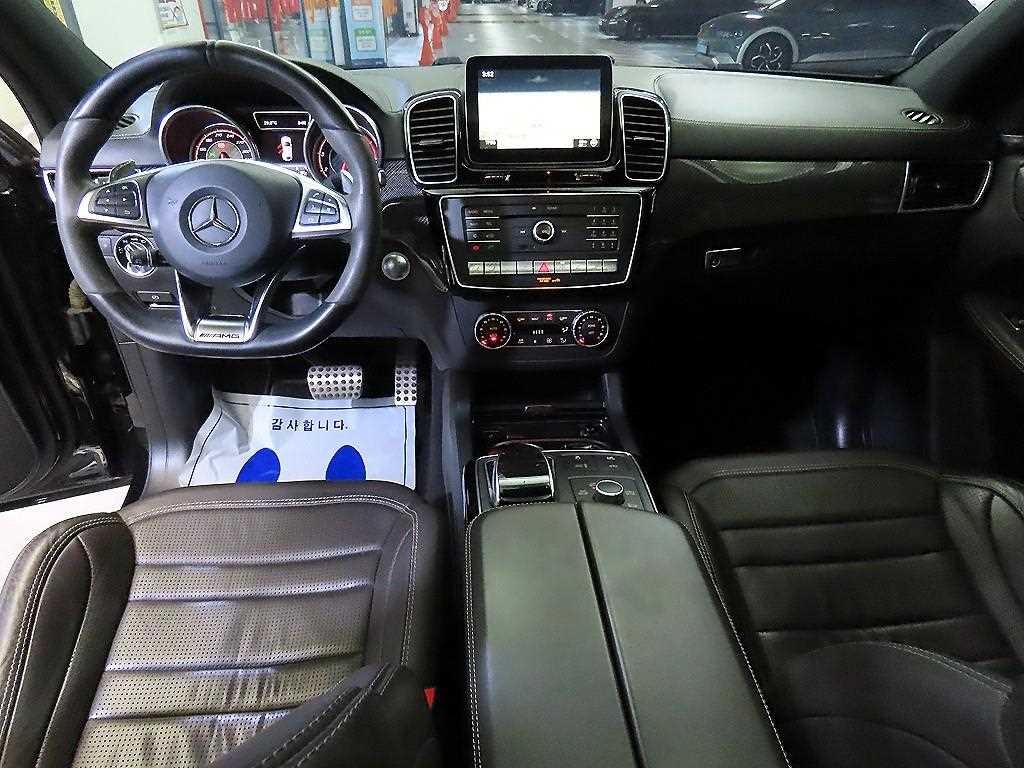 벤츠 GLE 클래스 GLE 클래스 W166 GLE 63 AMG S 4MATIC 쿠페 이미지 10