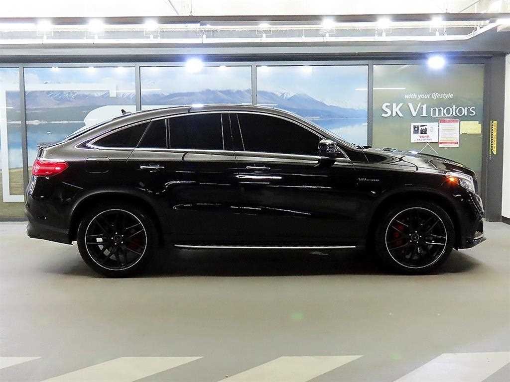 벤츠 GLE 클래스 GLE 클래스 W166 GLE 63 AMG S 4MATIC 쿠페 이미지 3