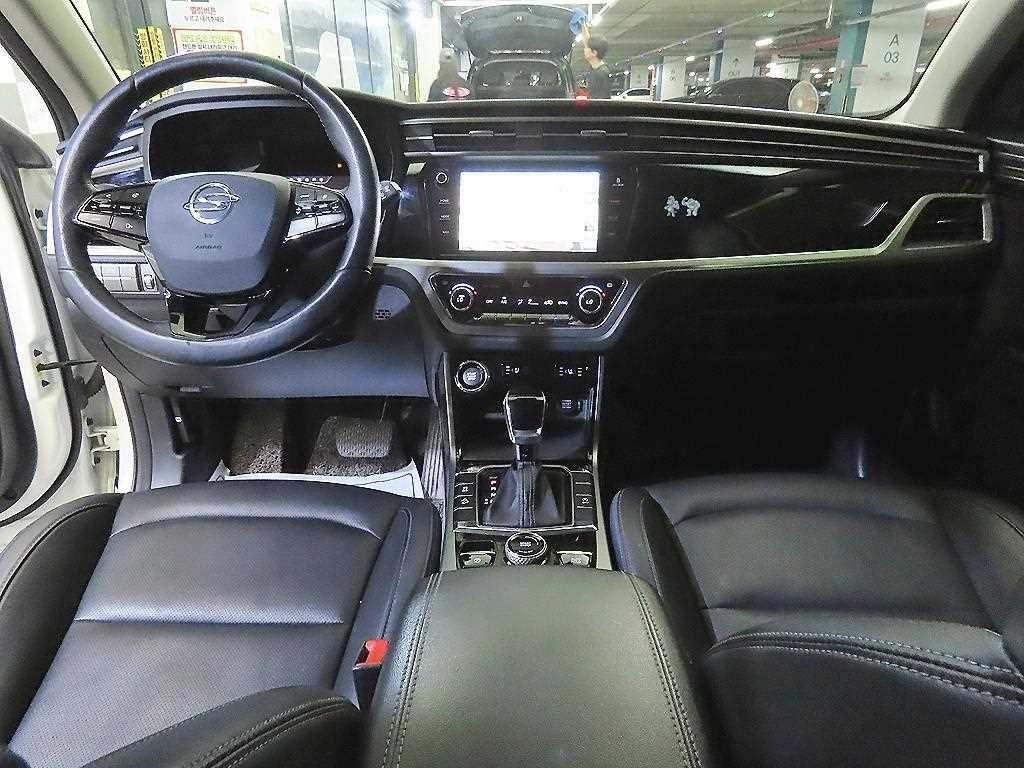 KG모빌리티(쌍용) 코란도 뷰티풀코란도 2WD 가솔린 1.5 C5 이미지 10
