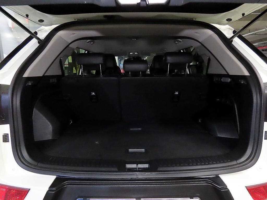 KG모빌리티(쌍용) 코란도 뷰티풀코란도 2WD 가솔린 1.5 C5 이미지 17