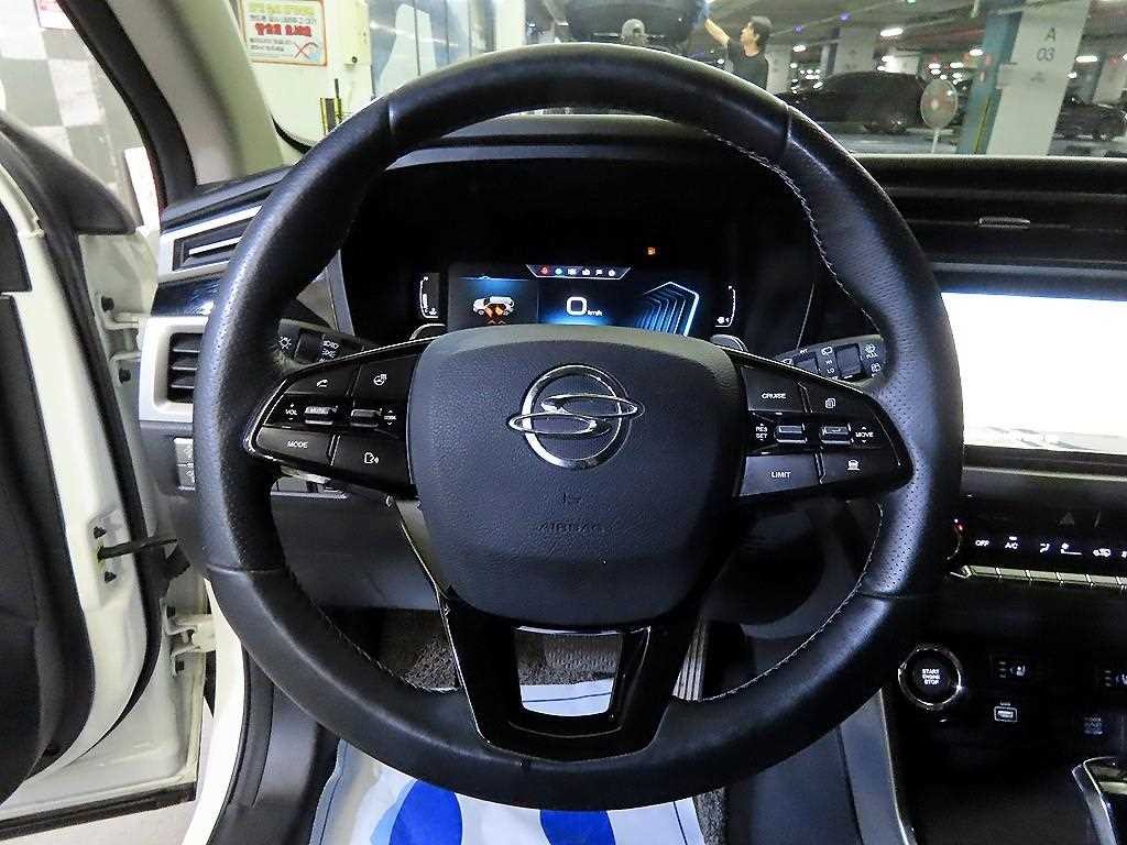 KG모빌리티(쌍용) 코란도 뷰티풀코란도 2WD 가솔린 1.5 C5 이미지 8