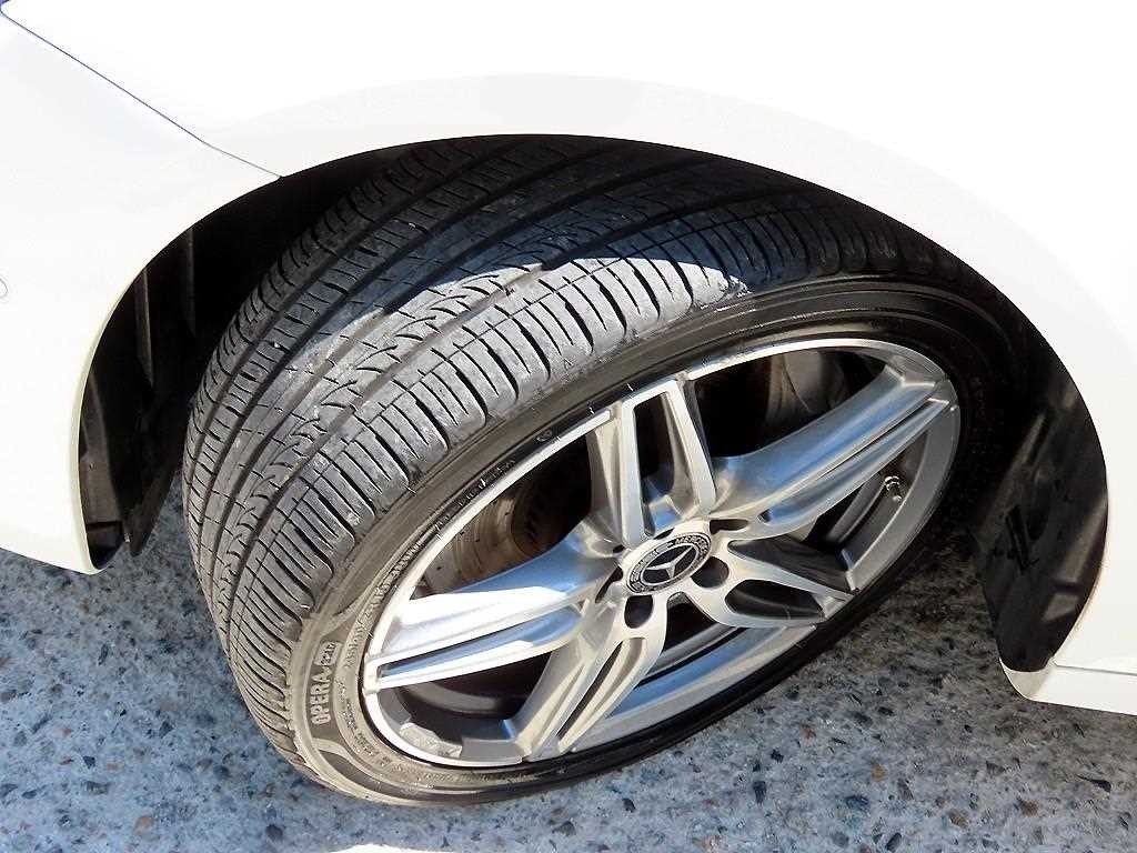 벤츠 E 클래스 E-클래스 W213 E300 4MATIC AMG LINE 이미지 20