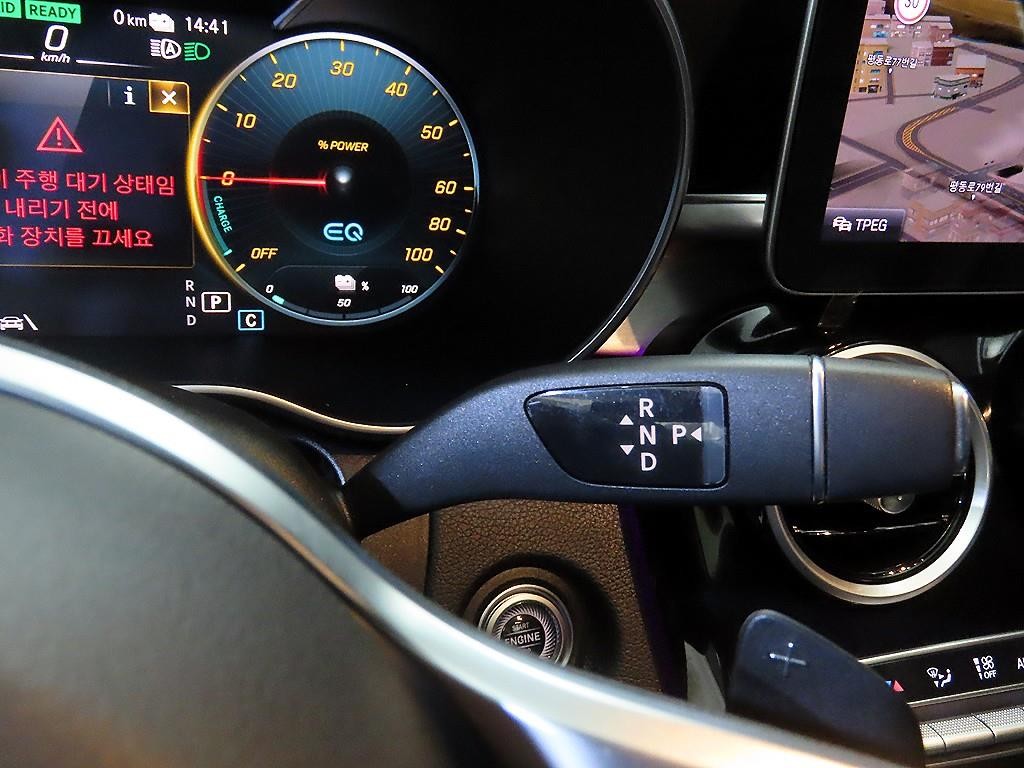 벤츠 C 클래스 C클래스 W205 C300e 4MATIC AMG Line 이미지 12