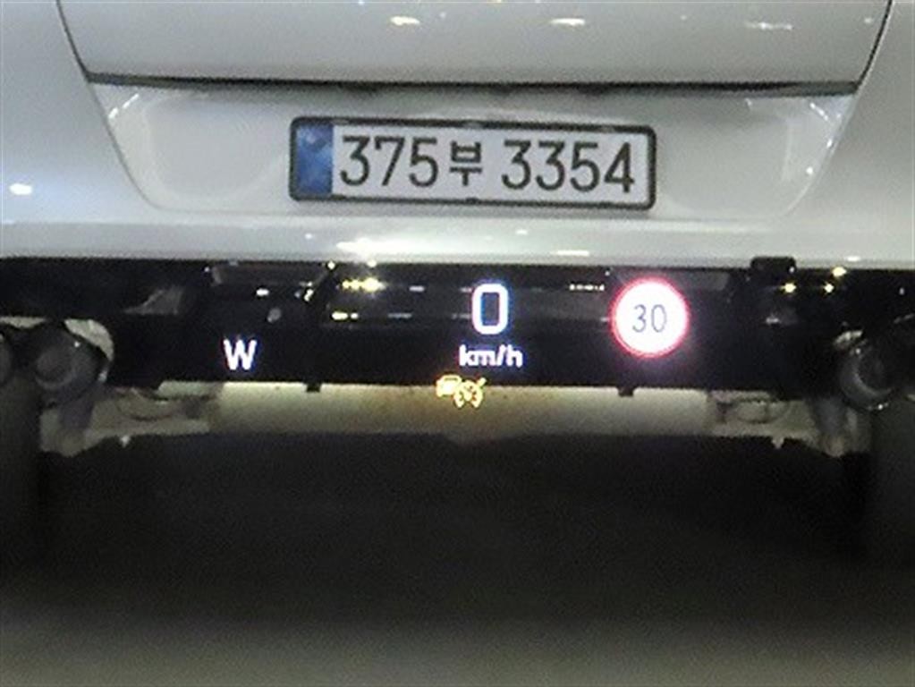 벤츠 C 클래스 C클래스 W205 C300e 4MATIC AMG Line 이미지 14