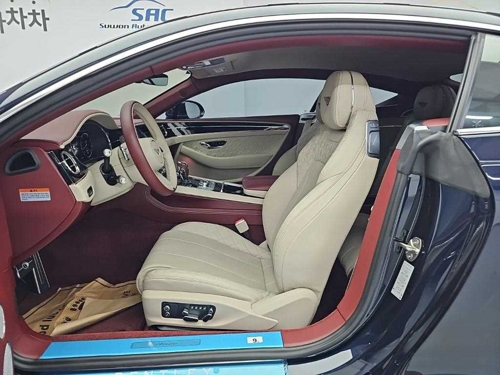 벤틀리 컨티넨탈 컨티넨탈 GT 3세대 4.0 V8 GT 아주르 이미지 11