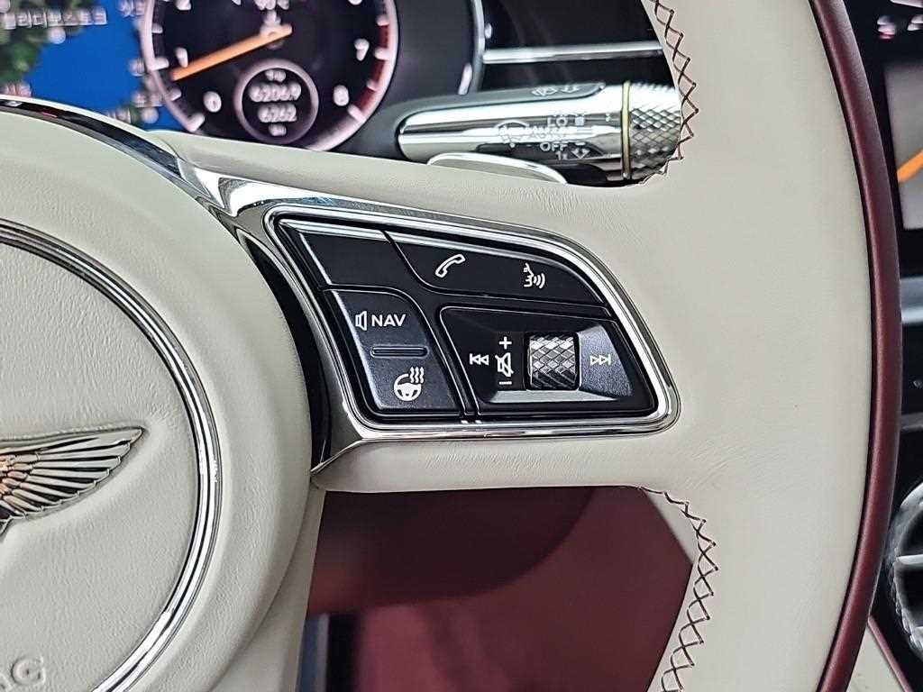 벤틀리 컨티넨탈 컨티넨탈 GT 3세대 4.0 V8 GT 아주르 이미지 17