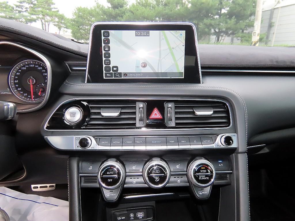 제네시스 G70 2.0T AWD 스포츠 패키지 이미지 14
