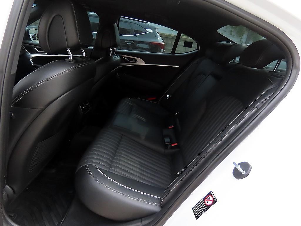 제네시스 G70 2.0T AWD 스포츠 패키지 이미지 6