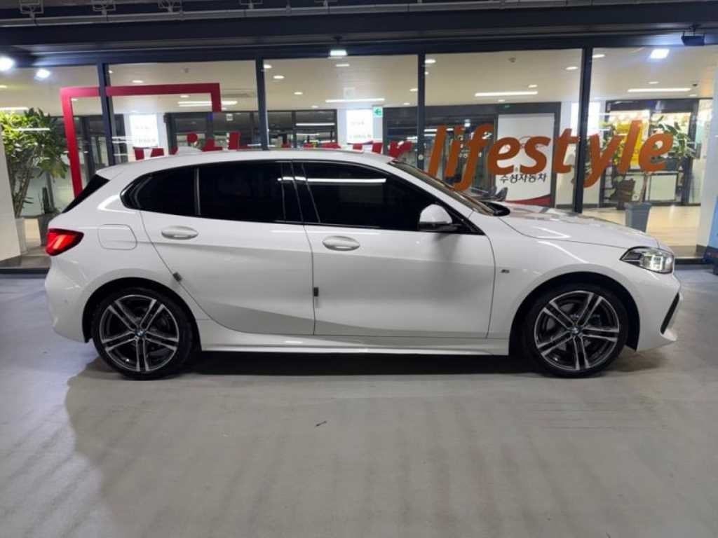 BMW 1시리즈 1시리즈 (F40) 118d M 스포츠 이미지 3