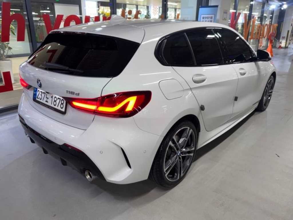 BMW 1시리즈 1시리즈 (F40) 118d M 스포츠 이미지 4