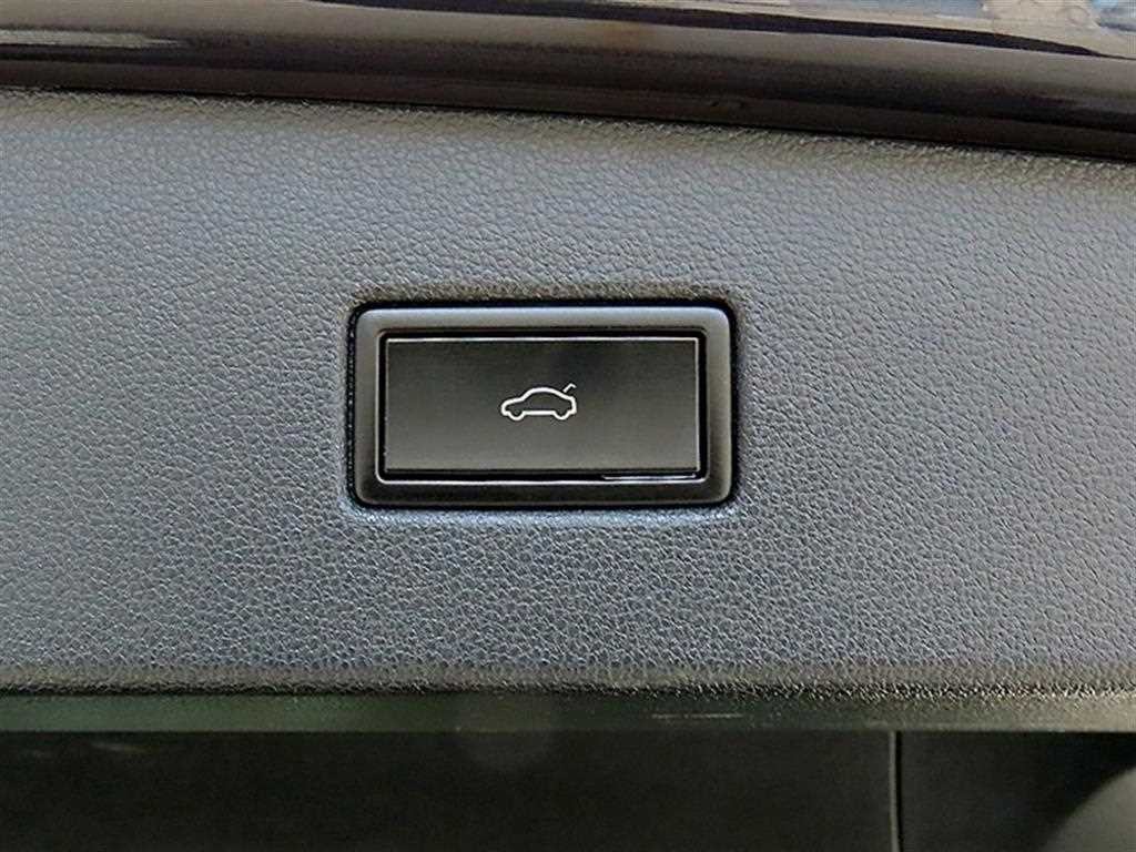 폭스바겐 티구안 티구안(2세대) 2.0 TDI 프리미엄 이미지 17