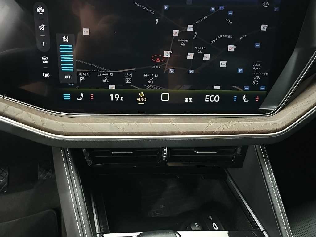 폭스바겐 투아렉 투아렉 3세대 3.0 TDI 프레스티지 이미지 10