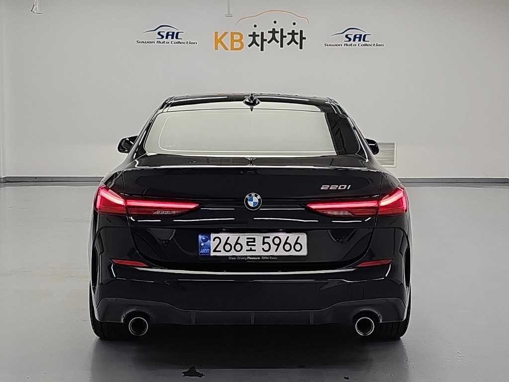 BMW 2시리즈 2시리즈 그란쿠페 (F44) 220i M 스포츠 이미지 3