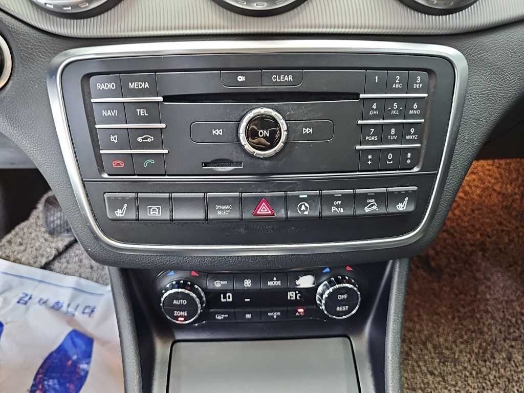 벤츠 GLA 클래스 GLA클래스 X156 GLA200 D 4MATIC 액티비티 에디션 이미지 10