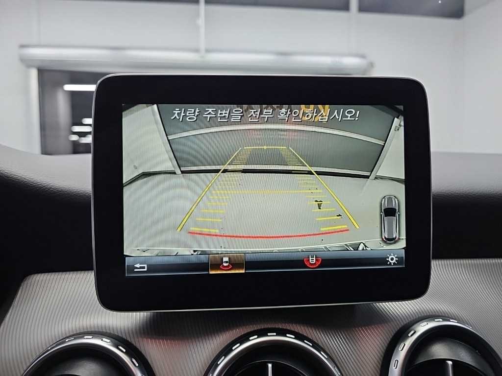 벤츠 GLA 클래스 GLA클래스 X156 GLA200 D 4MATIC 액티비티 에디션 이미지 15