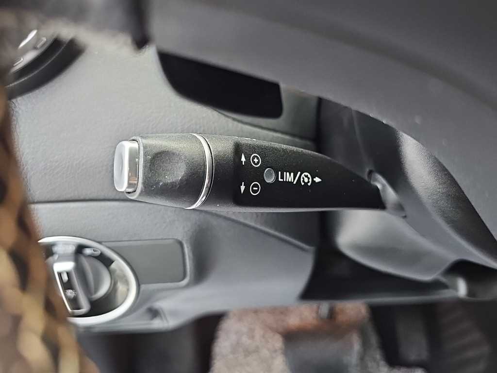 벤츠 GLA 클래스 GLA클래스 X156 GLA200 D 4MATIC 액티비티 에디션 이미지 17