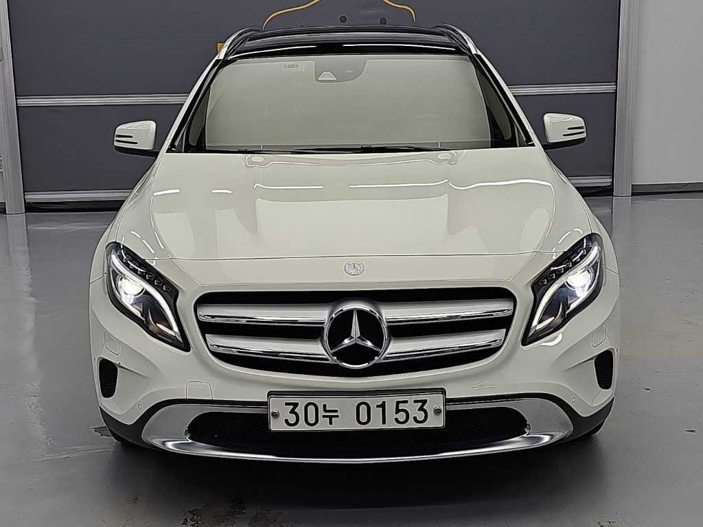 벤츠 GLA 클래스 GLA클래스 X156 GLA200 D 4MATIC 액티비티 에디션 이미지 2