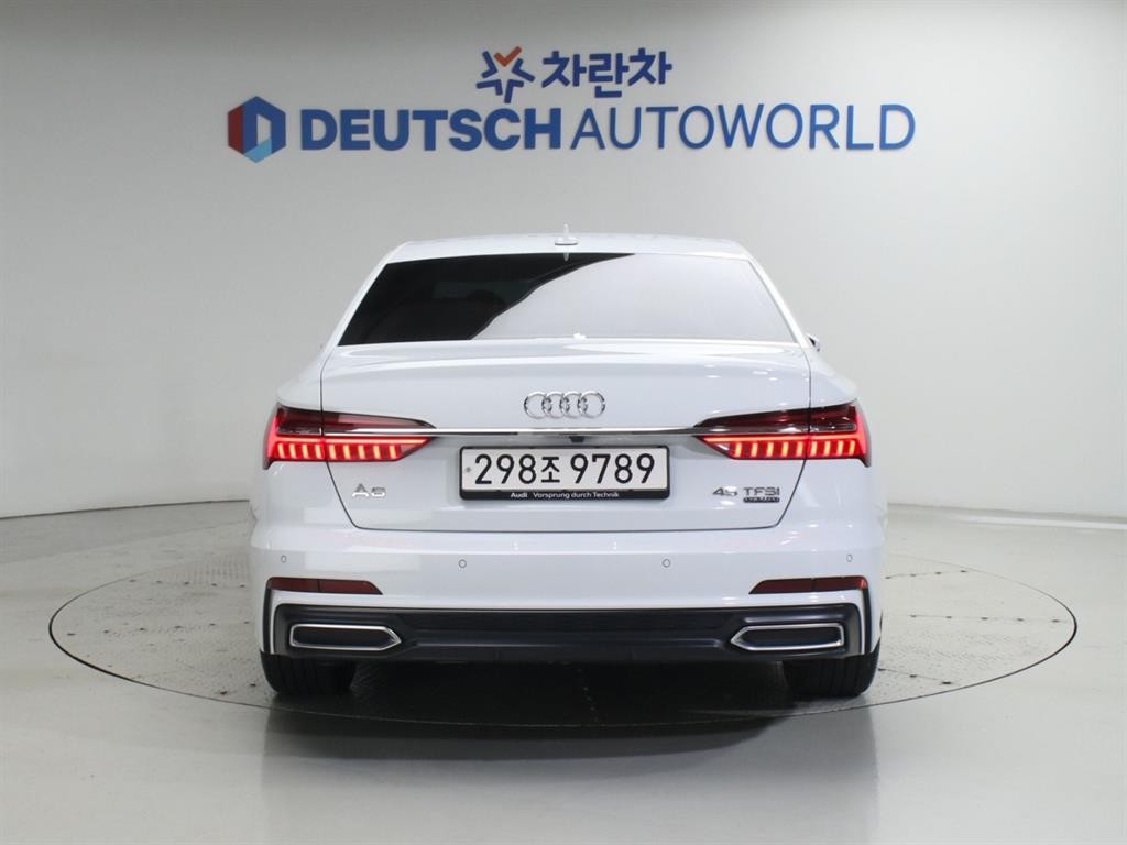 아우디 A6 A6 (C8) 45 TFSI 콰트로 프리미엄 이미지 4