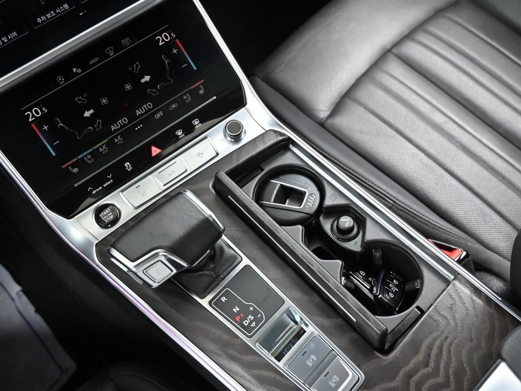 아우디 A6 A6 (C8) 45 TFSI 콰트로 프리미엄 이미지 9