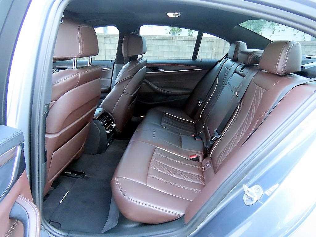 BMW 5시리즈 5시리즈 (G30) 530i M 스포츠 플러스 이미지 6