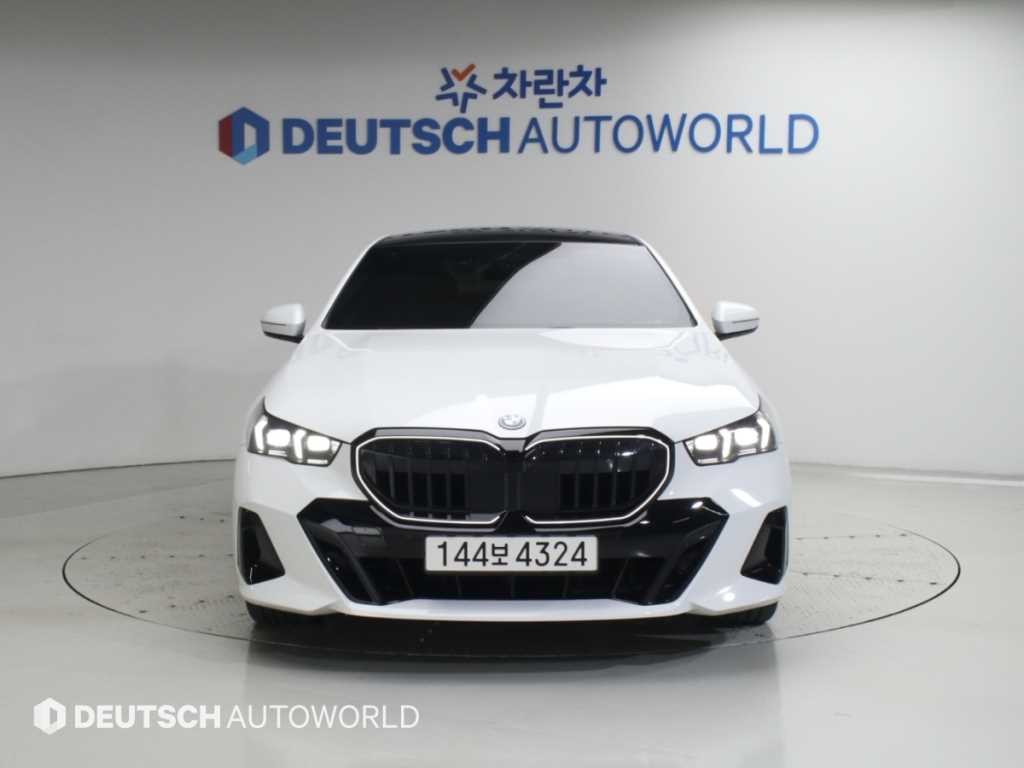 BMW 5시리즈 5시리즈 (G60) 530e xDrive M 스포츠 프로 이미지 3
